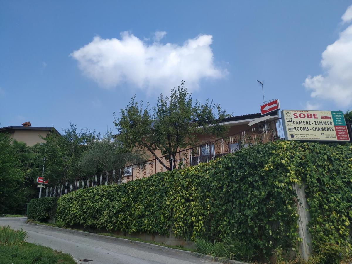 Accomodation Pertout Nova Gorica Bagian luar foto