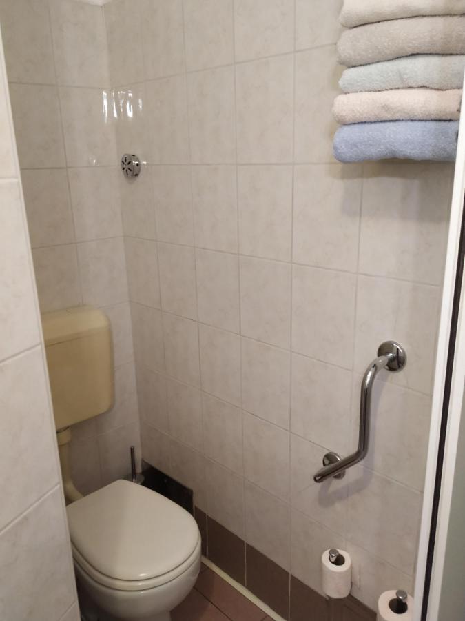 Accomodation Pertout Nova Gorica Bagian luar foto