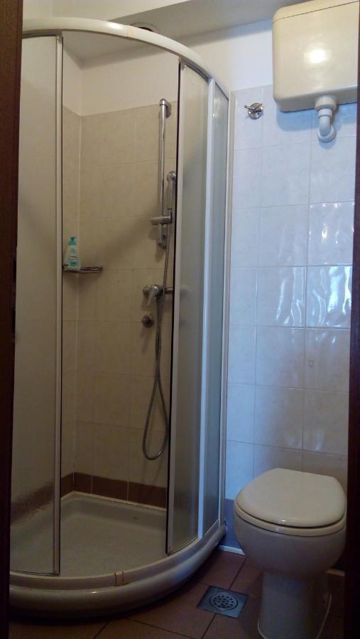 Accomodation Pertout Nova Gorica Bagian luar foto